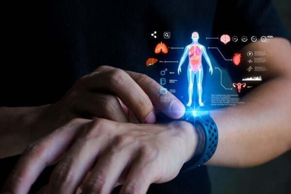 Do fitness apps change behavior in the long run? Study: Can fitness apps work long term? A 24-month quasi-experiment of 516,818 Canadian fitness app users. Image Credit: Nan_Got / Shutterstock