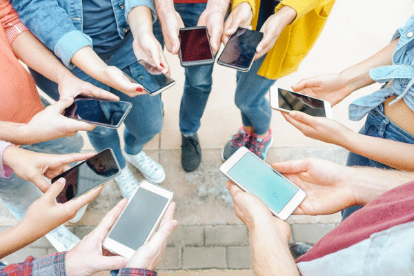 Video Streaming With the AV1 Video Codec in Mobile Devices