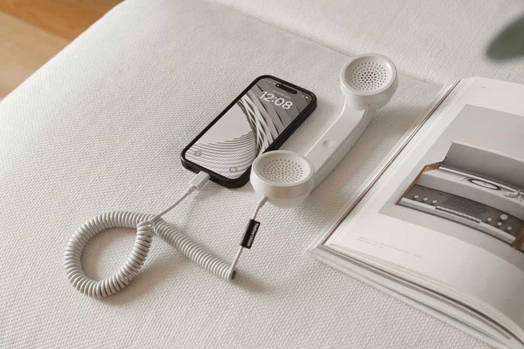 Native Union Pop Phone