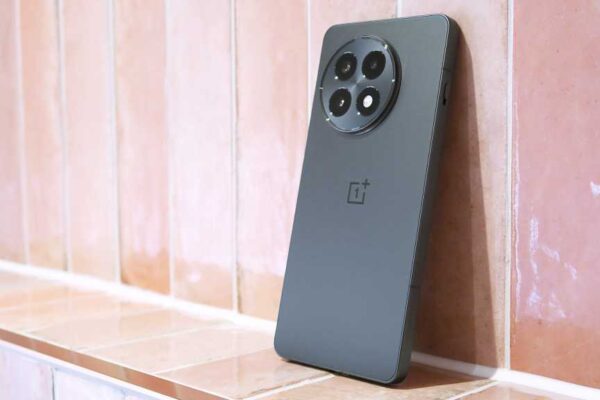 OnePlus 13R review bathroom shelf angled
