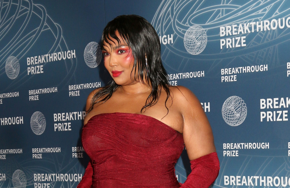 Lizzo, birthday style, self love, mental health, emotional struggles, anxiety