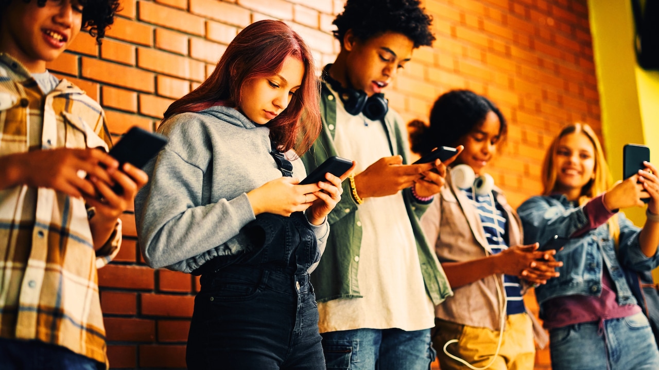 Jersey City schools ban cellphones in classrooms starting Oct. 1