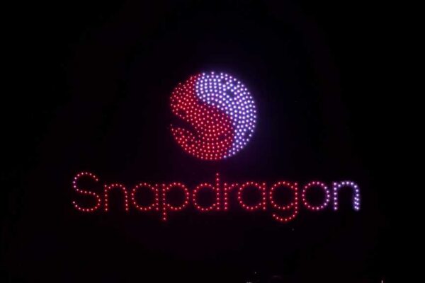 Drones showing the Snapdragon logo
