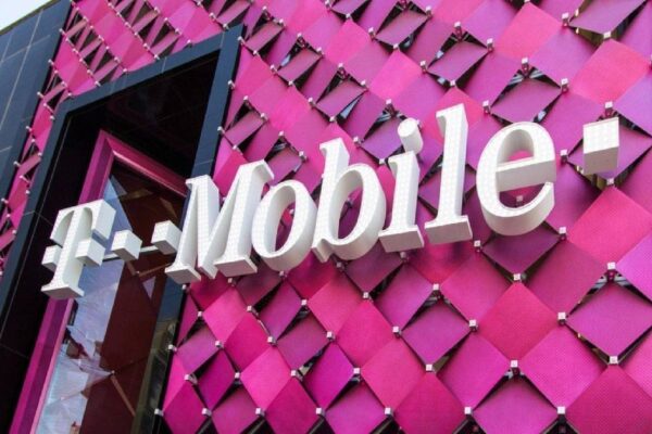 T-Mobile store refused to sell iPhone 17 Pro to subscriber unless he added this accessory