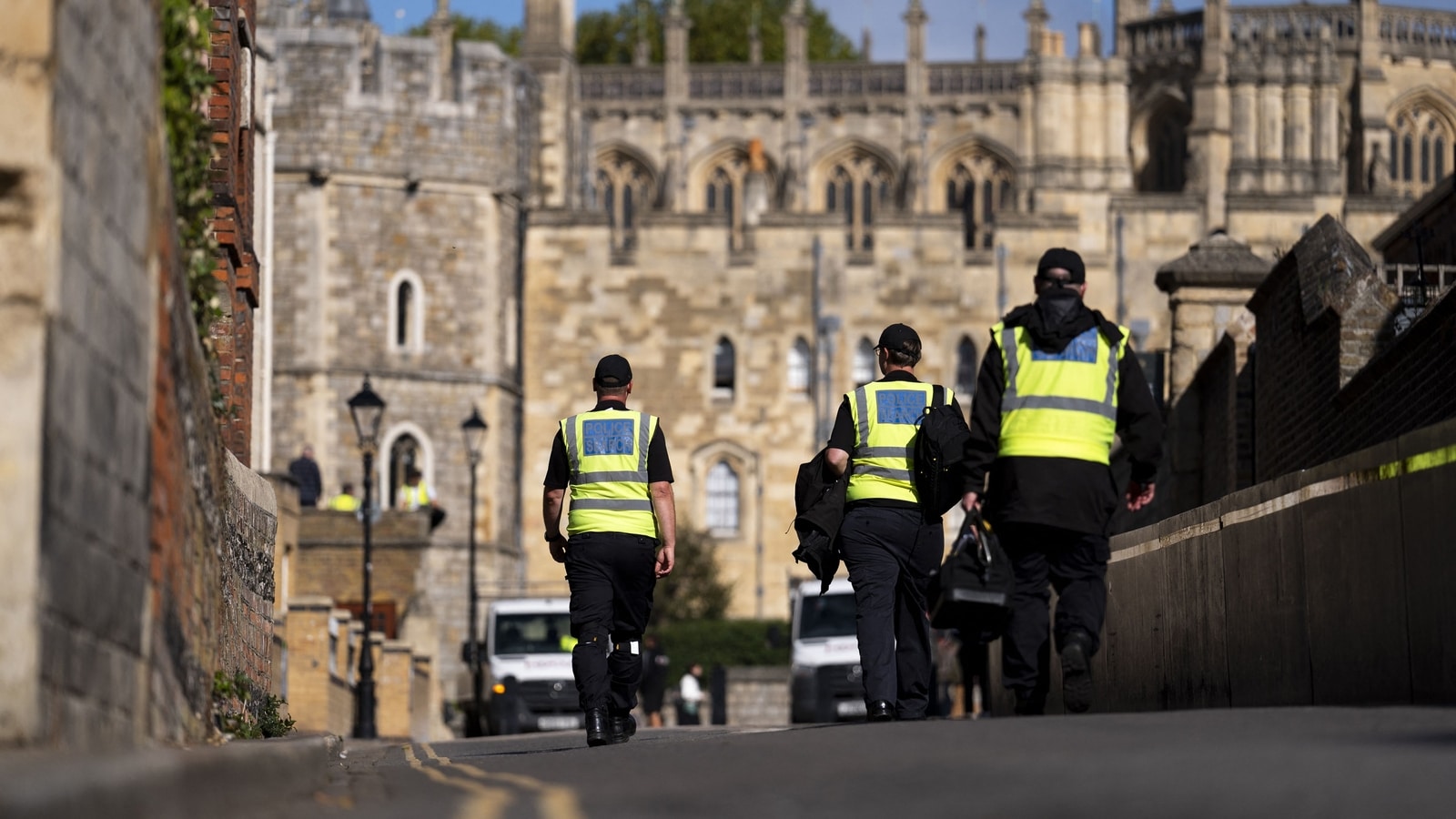 Three people arrested in UK on suspicion of spying for Russia