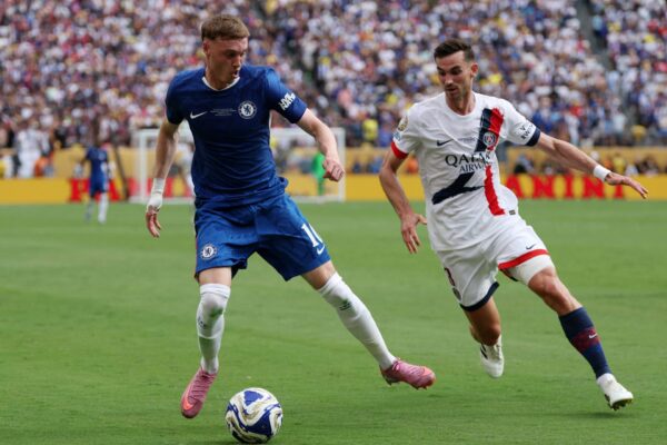[Subscription Customers Only] Jul 13, 2025; East Rutherford, New Jersey, USA; Chelsea FC midfielder Cole Palmer (10) in action with Paris Saint-Germain midfielder Fabian Ruiz (8) during the final of the 2025 FIFA Club World Cup at MetLife Stadium.