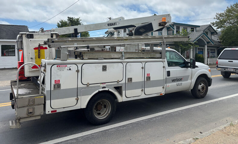 Chilmark residents: cellular unreliability risks public safety