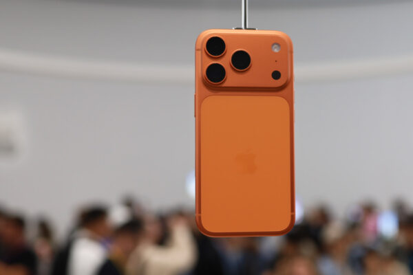 Apple iPhone 17 Pro HANDS ON