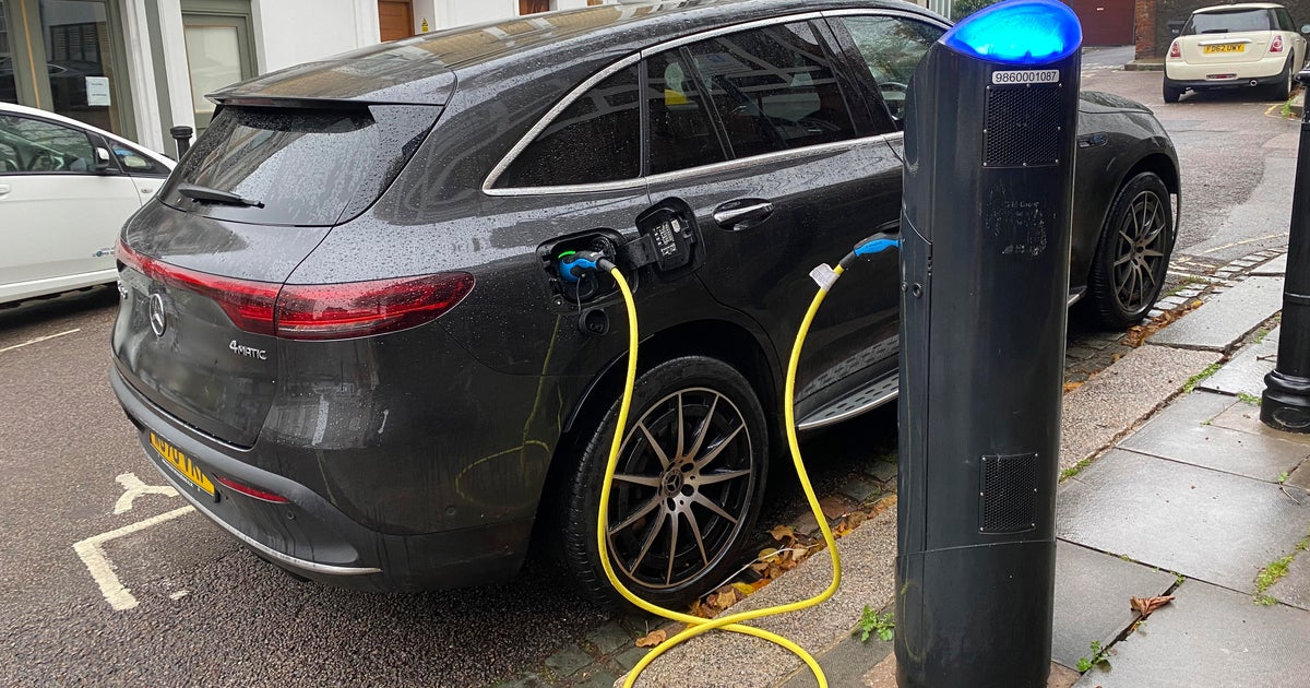 Car buyers rush to capitalize on federal EV tax credits ahead of expiration next week