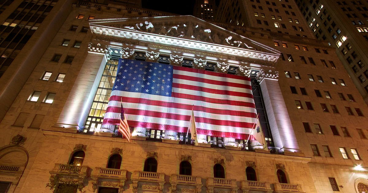 S&P 500, Dow Jones Fall Amid Risk Of Possible Government Shut Down