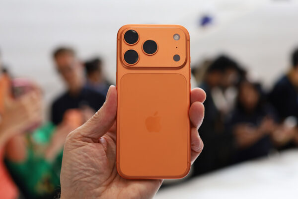 Apple iPhone 17 Pro HANDS ON