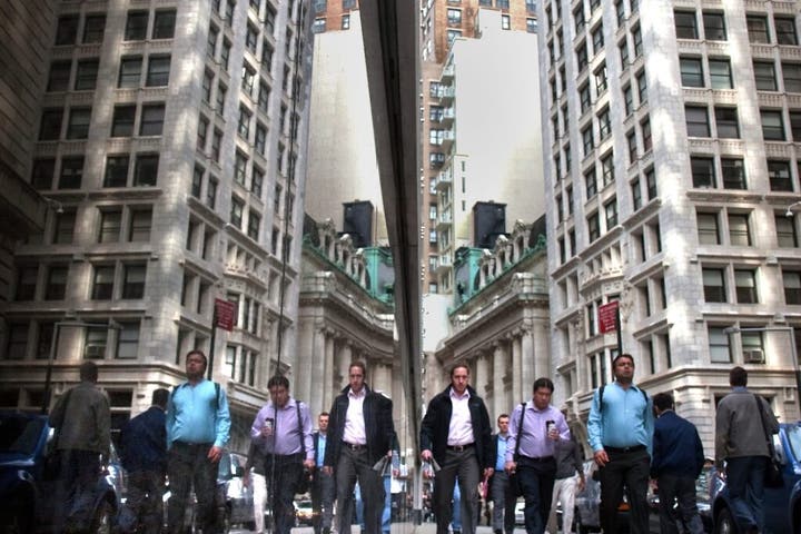 World's Biggest Stock Exchanges Call for Crackdown on 'Fake' Tokenized Stocks—And Why Coinbase And Robinhood Should Be Worried