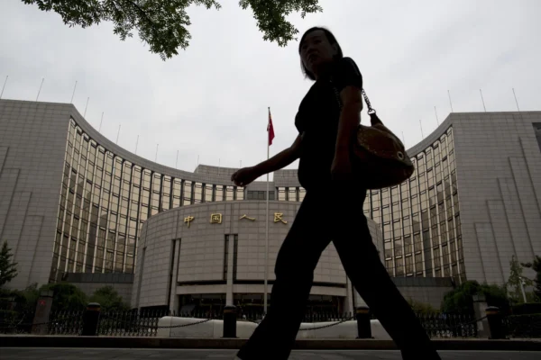China’s central bank revives liquidity tool before long holiday