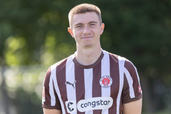 Official | St. Pauli send Scottish attacker Scott Banks to Blackpool on loan
