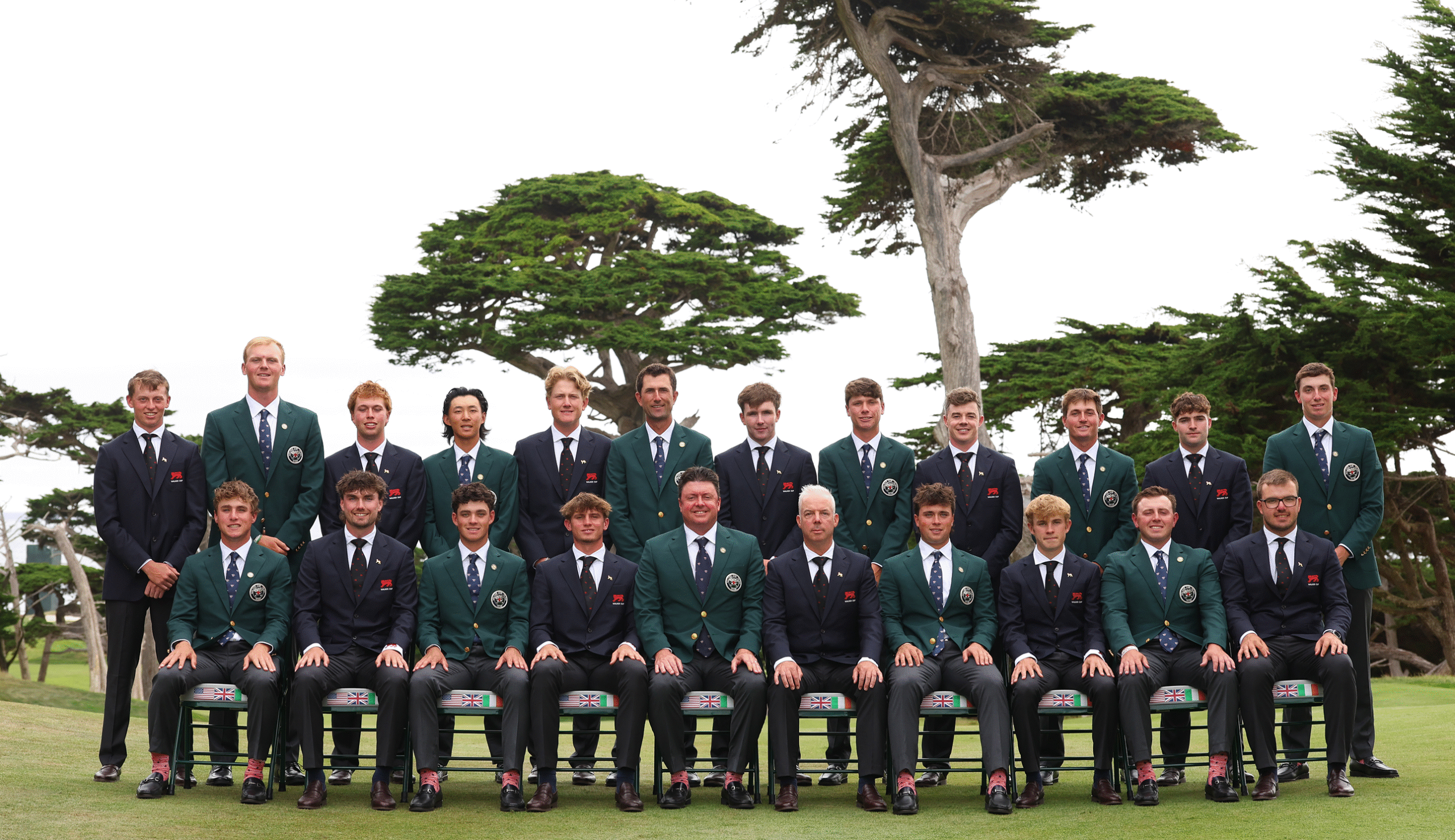 The US and GB&amp;I team pose for a team photo at the Walker Cup