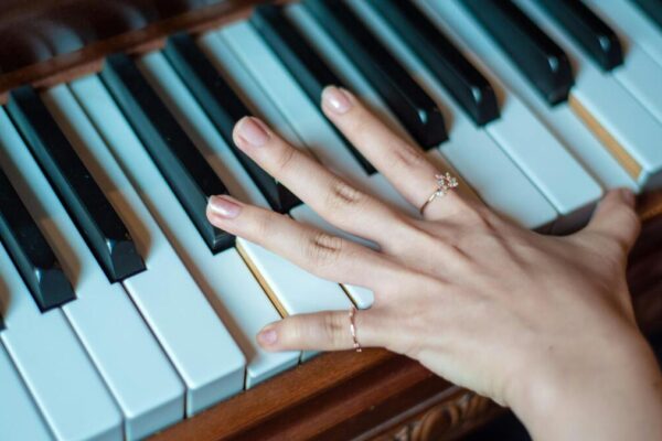 Learn the piano from home with the help of this heavily discounted AI app