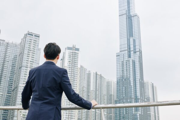 Hong Kong-listed Chinese insurers draw record Southbound inflows