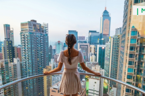 Hong Kong Investment Program Registers 1,900 Applications Worth HK$58 Billion