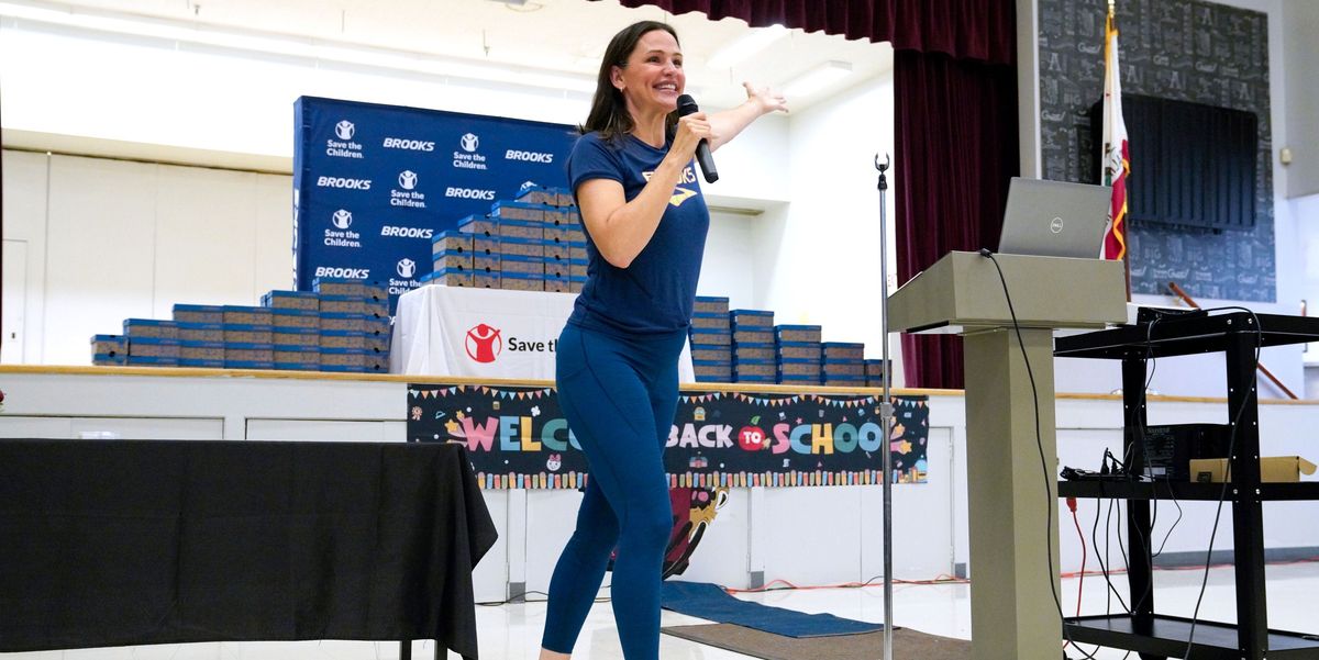 Jennifer Garner Reveals Her Impressive Brooks Sneaker Lineup