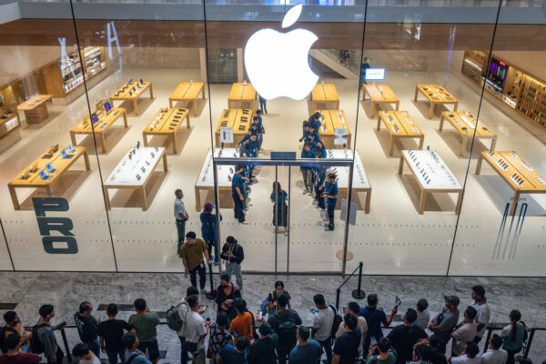 This Hidden iOS 26.1 Beta Feature Might Let ChatGPT Interact With iPhone Apps In The Future