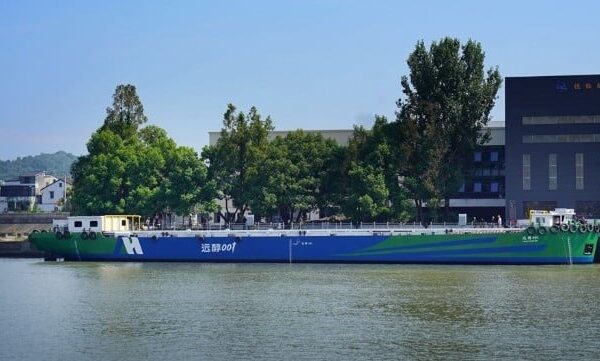 methanol hydrogen electric barge