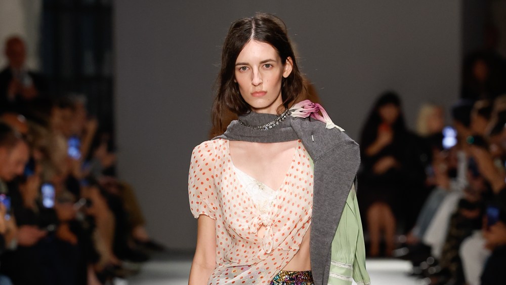 No. 21 Spring 2026 Ready to Wear Runway, Fashion Show & Collection Review