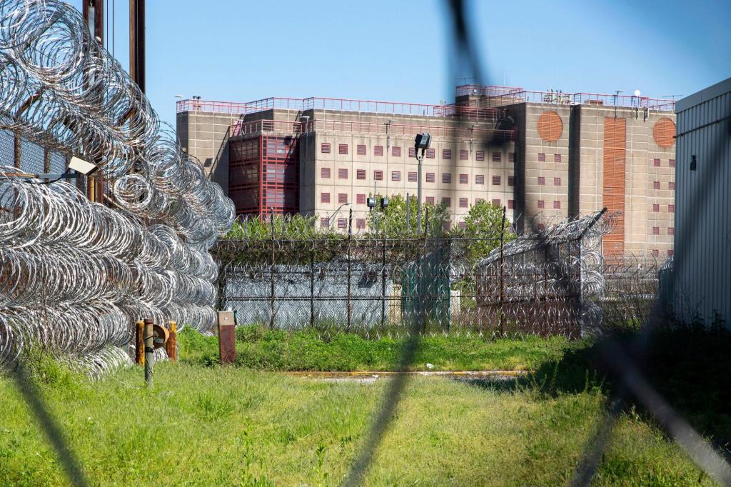 We can calm prison chaos — if the FCC allows cell phone jamming