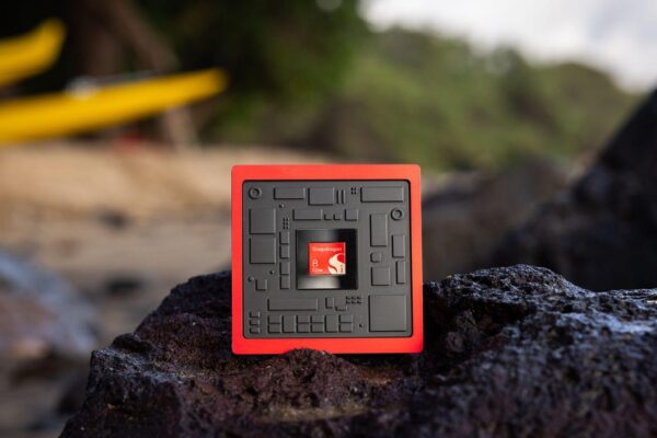 snapdragon2025chipshots-8elitegen5-rocks