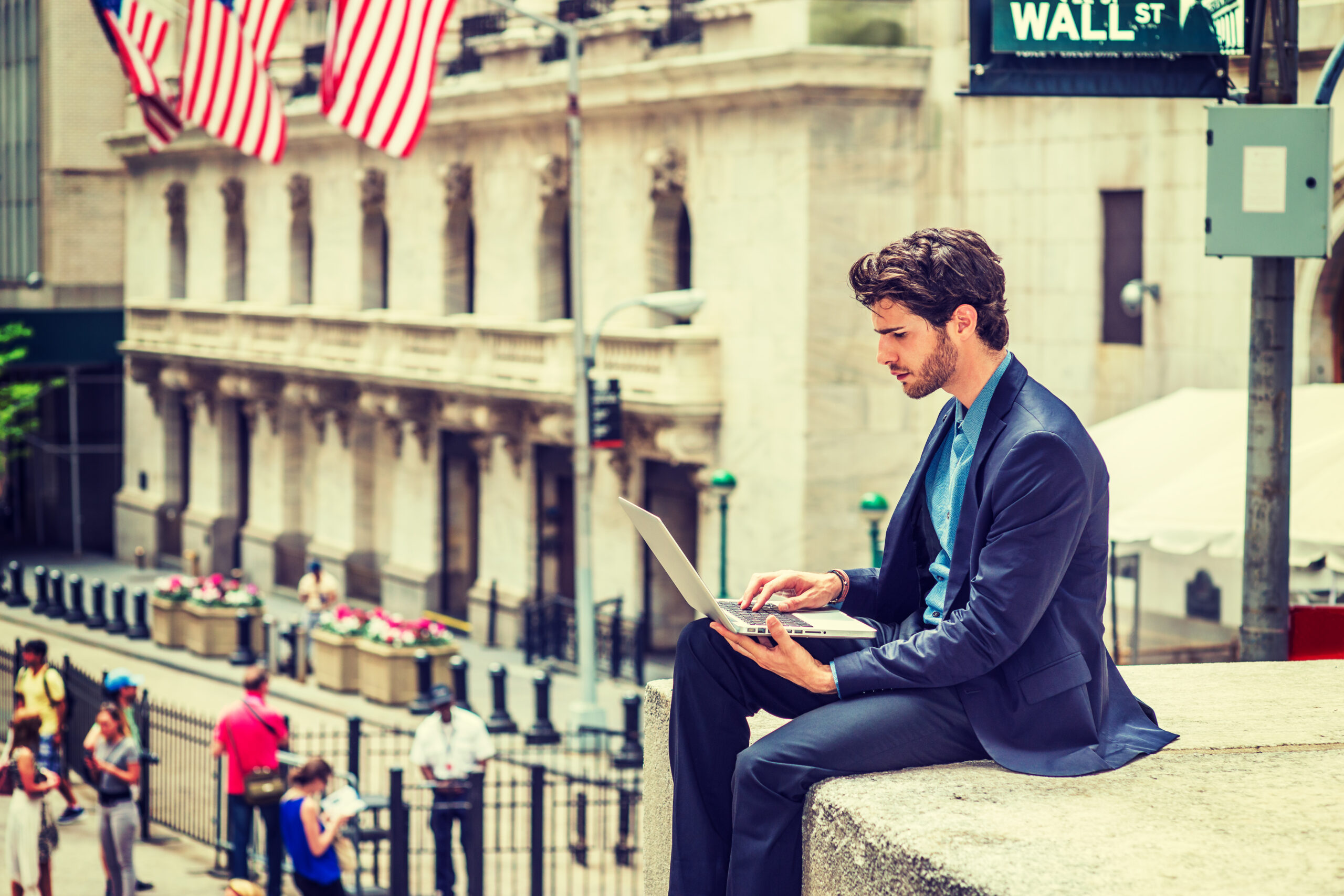 The Smartest Way to Invest in Cryptocurrency With $100 Right Now