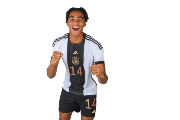 Official | Wolfsburg conclude €10m 'Malick Thiaw style' sale of David Odogu to Milan