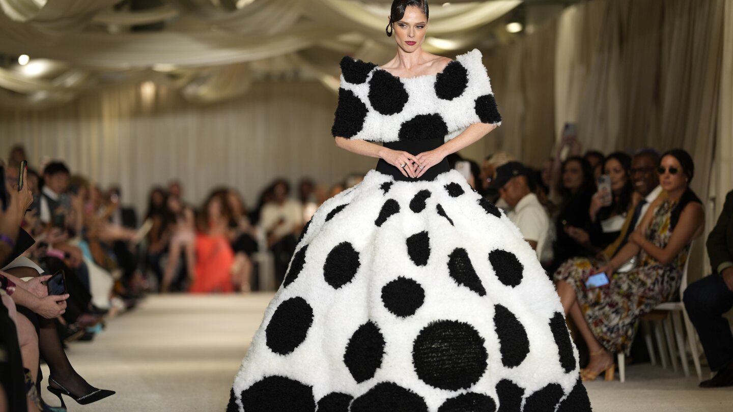 NYFW 2025: Siriano shows off classic Hollywood-inspired looks
