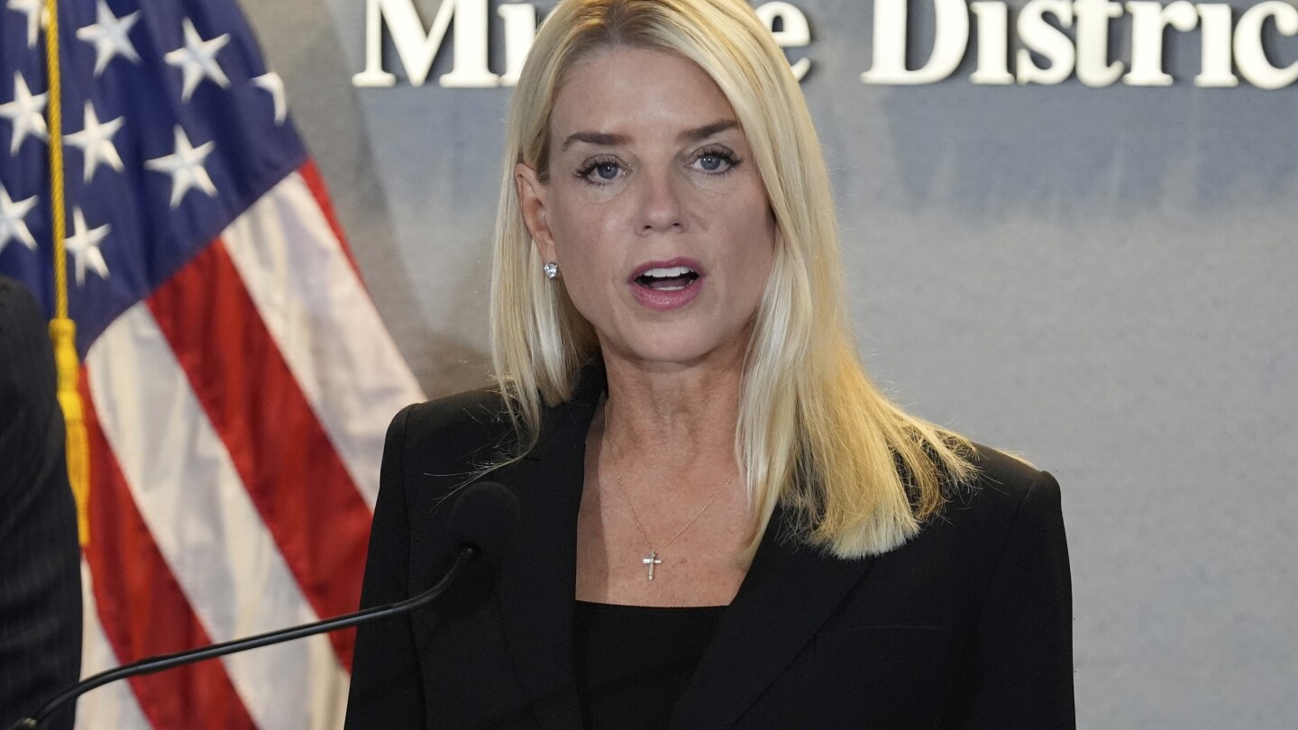 Agents seize hundreds of thousands of illegal vapes smuggled from China in nationwide crackdown