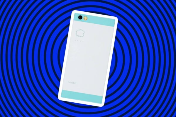 Let’s Remember Some Weird Phones: The Nextbit Robin