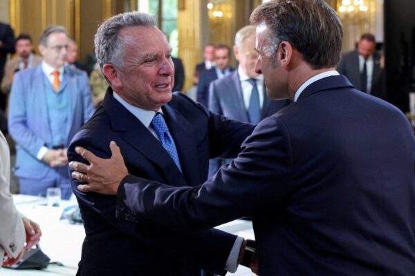 Trump's envoy joins European leaders and Zelenskyy to push ceasefire efforts, despite Putin's intransigence