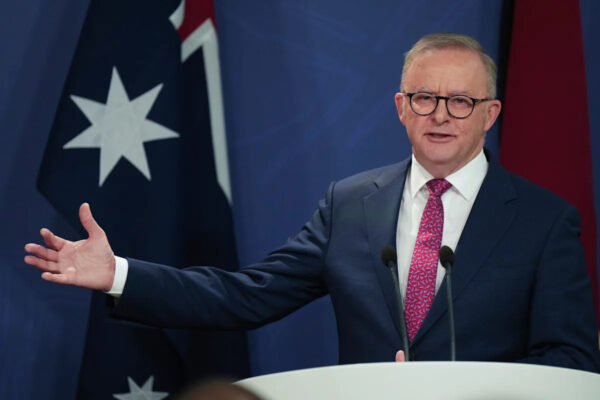 Australian prime minister urges China to resume iron ore imports after reported trade disruption Yahoo news home
