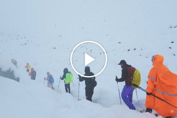 Hikers Stranded on Mount Everest