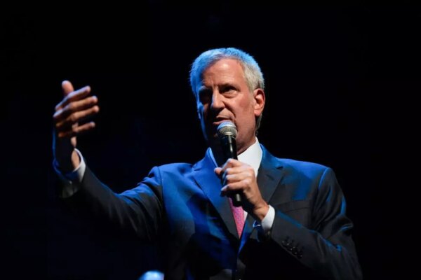 UK newspaper apologizes for fake De Blasio interview…