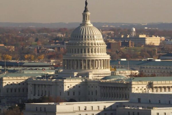 Eye Opener: Government shutdown enters second day