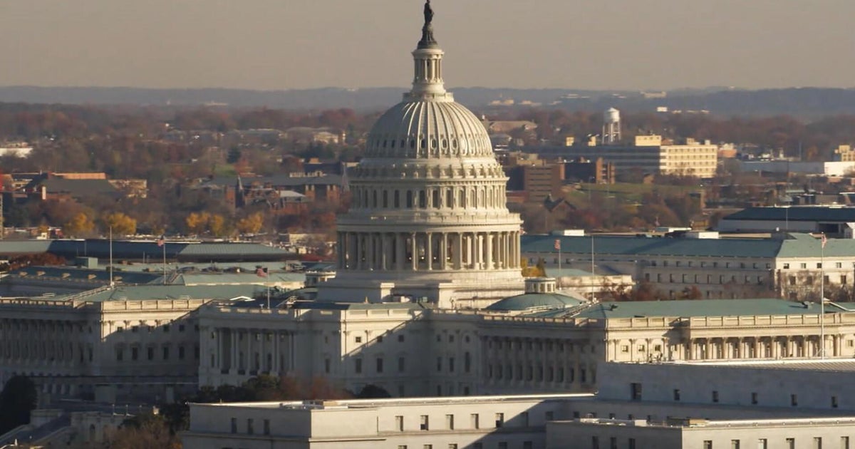 Eye Opener: Government shutdown enters second day