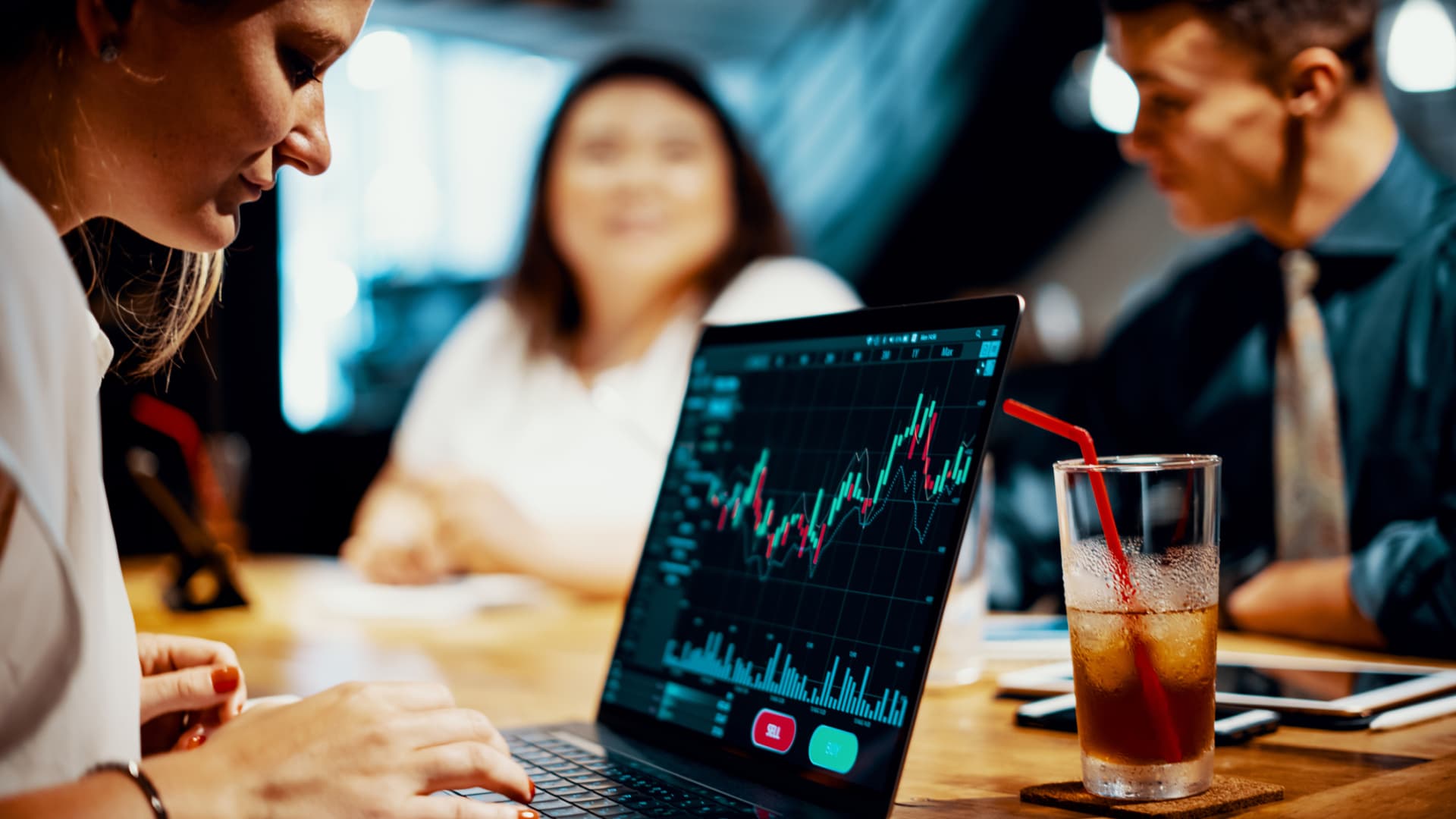 S&P 500 set-it-and-forget-it strategy due for a rethink: experts