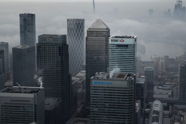 Global bank stocks sell off as fears mount over bad loans