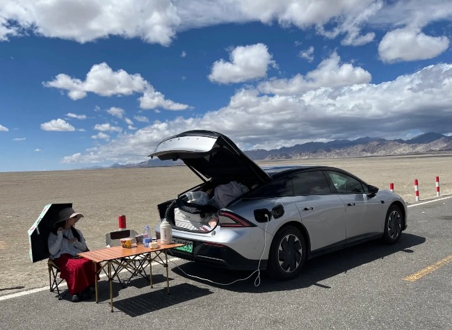 "EVs Are Incredibly Cost-Efficient": NEV Camping Sweeps China's Holiday Scene
