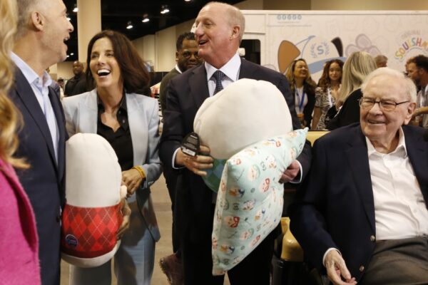 At 95, Buffett is still sharpest dealmaker with $10 billion OxyChem deal