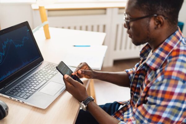 Retail traders were huge buyers of last week's market sell-off, but hedge funds sold