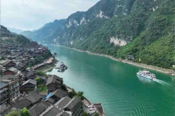 From Big Cities to Small Counties: County Tourism Redefines China's Holiday Trends