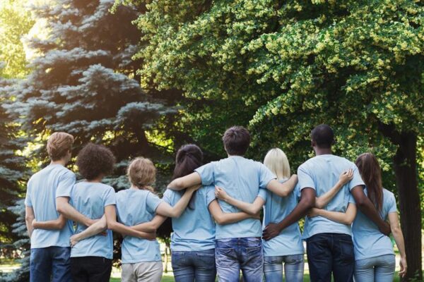 Markerstudy raises over £6,000 for Cancer Research UK