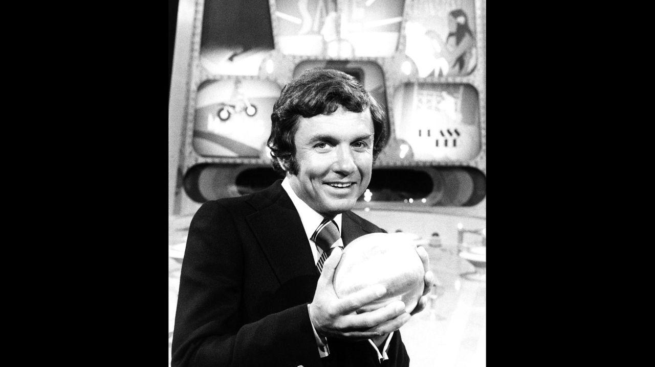 'Celebrity Billiards' and more of TV's strangest game shows