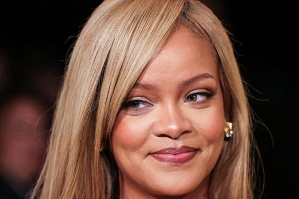 Rihanna’s $36 Million Fashion Gamble Ends In Stunning Failure Rihanna’s $36 Million Fashion Gamble Ends In Stunning Failure