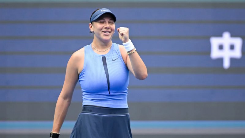 Anisimova overpowers Gauff to reach China Open final