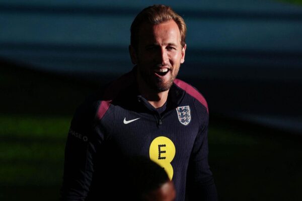 Kane cools interest in Premier League return and is 'fully all in' on Bayern